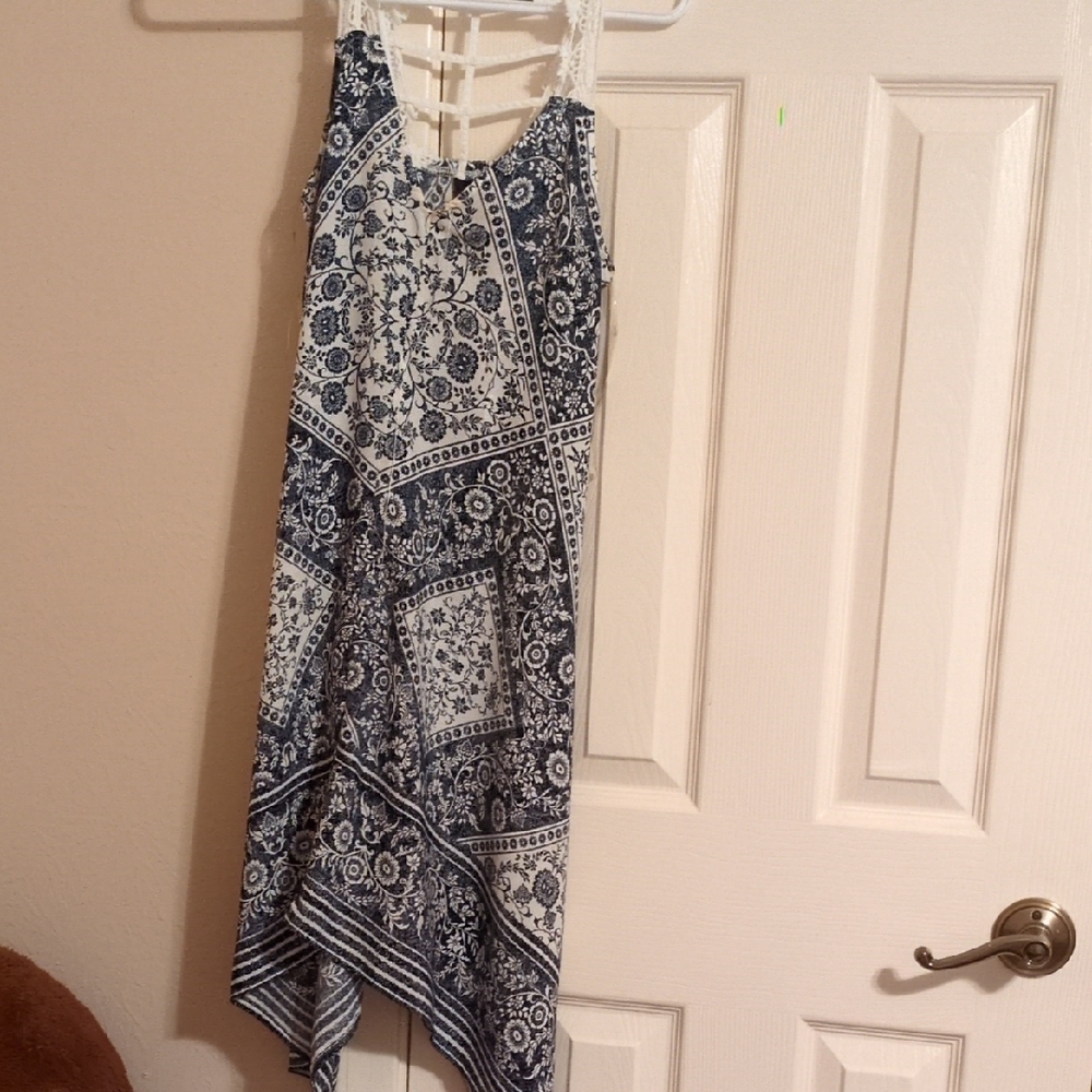 Trixxi Navy and White Floral Dress